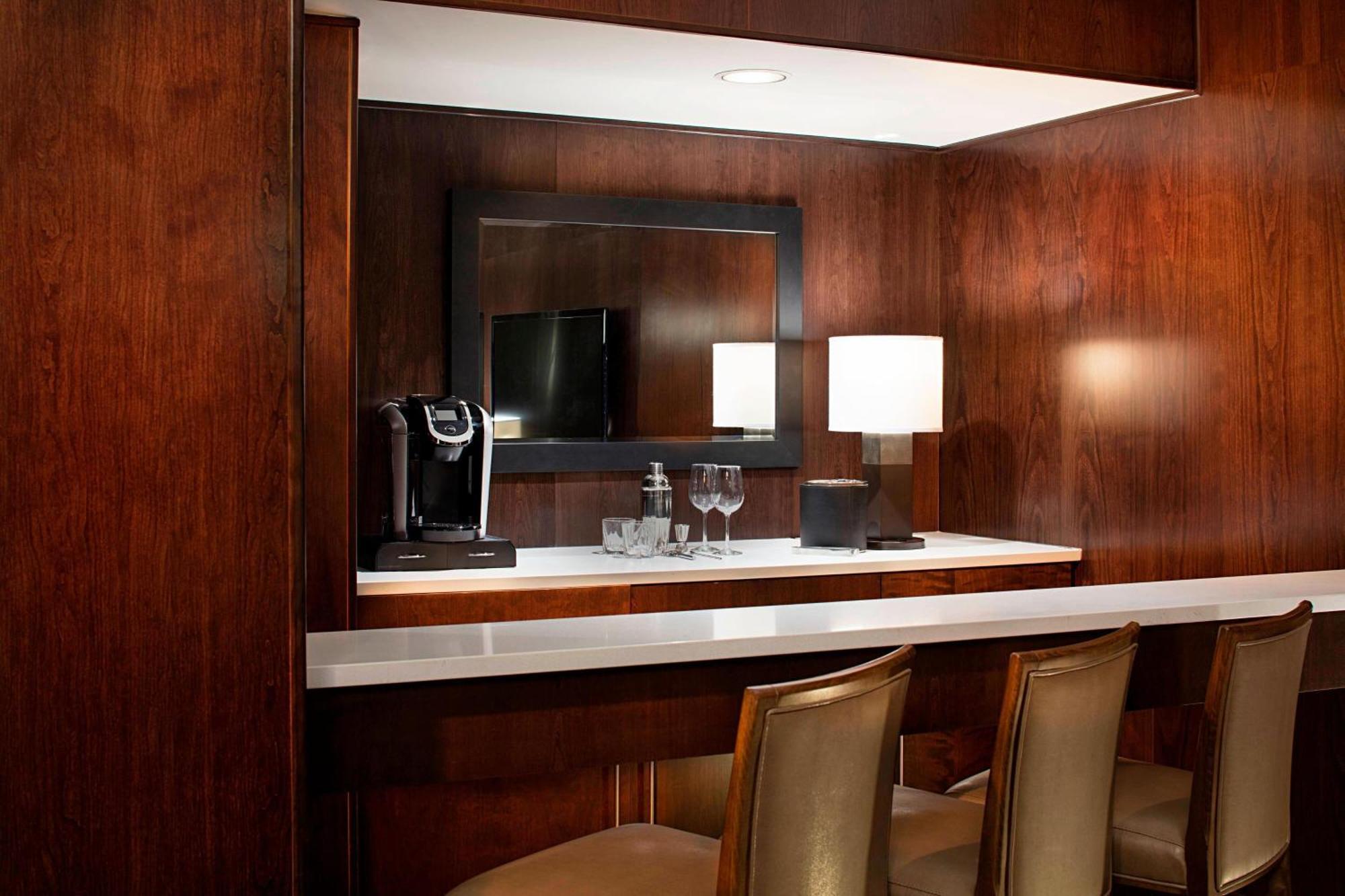 Delta Hotels By Marriott Edmonton South Conference Centre Kültér fotó